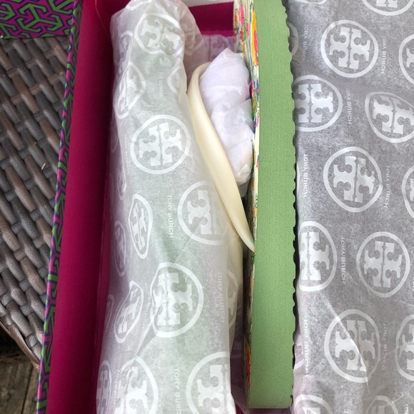 Tory Burch Flip Flops - Picture 6 of 9